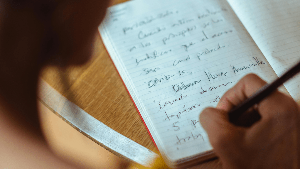 O Poder Terapêutico do Journaling Writing: Como Escrever Pode Melhorar o Teu&nbsp;Bem-Estar